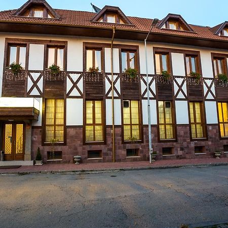 Family Hotel Tetewen Zewnętrze zdjęcie