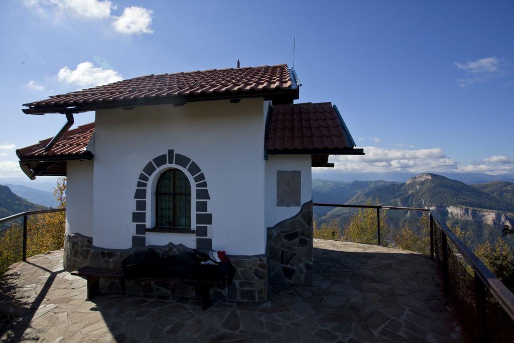 Family Hotel Tetewen Zewnętrze zdjęcie