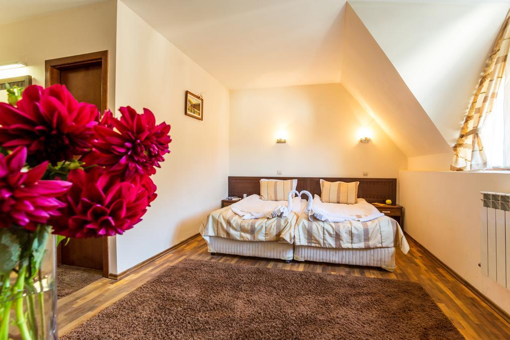 Family Hotel Tetewen Zewnętrze zdjęcie