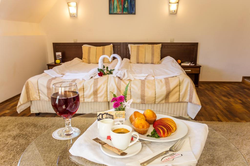 Family Hotel Tetewen Zewnętrze zdjęcie