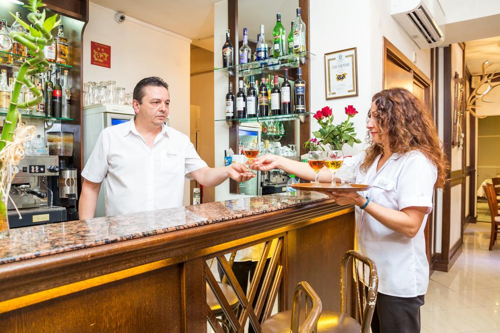 Family Hotel Tetewen Zewnętrze zdjęcie