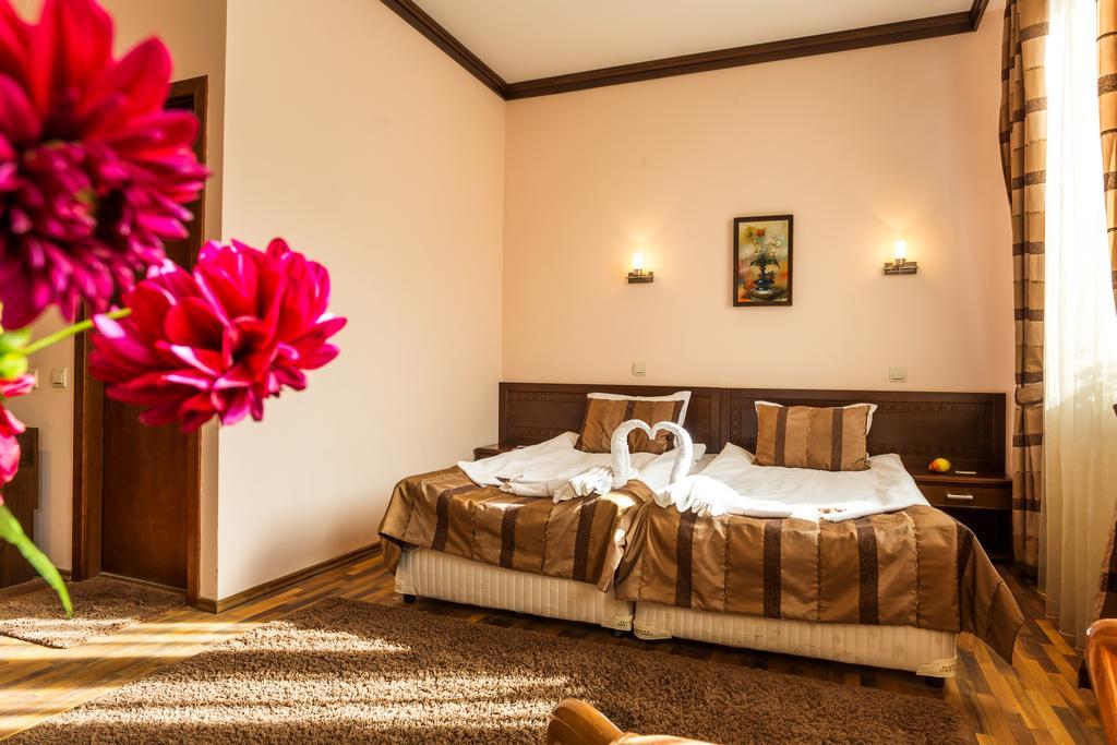 Family Hotel Tetewen Zewnętrze zdjęcie